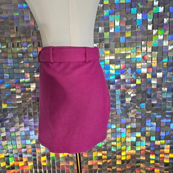 FashionNova hot pink ribbed‎ mini skirt - Picture 4 of 4